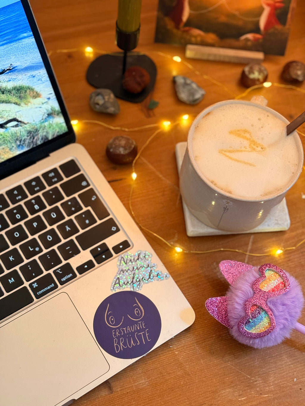 Sticker „erstaunte Brüste“ | ein Sticker für höflichstes „sag mal, gehts noch oder was?“ und für das Leben