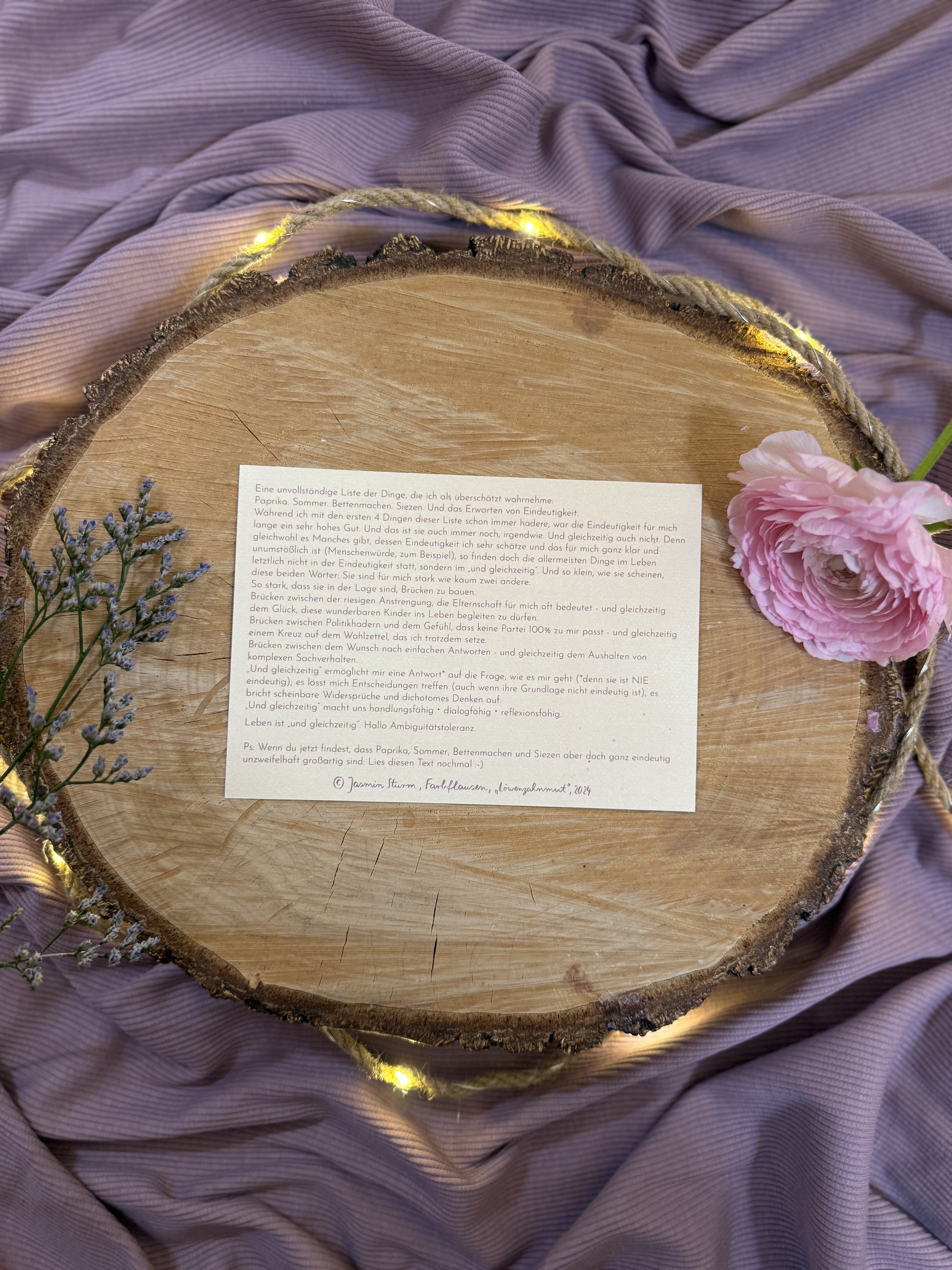 Postkarte „Leben ist und gleichzeitig“ | Eine Illustration und ein Text über Brücken, die tragen.