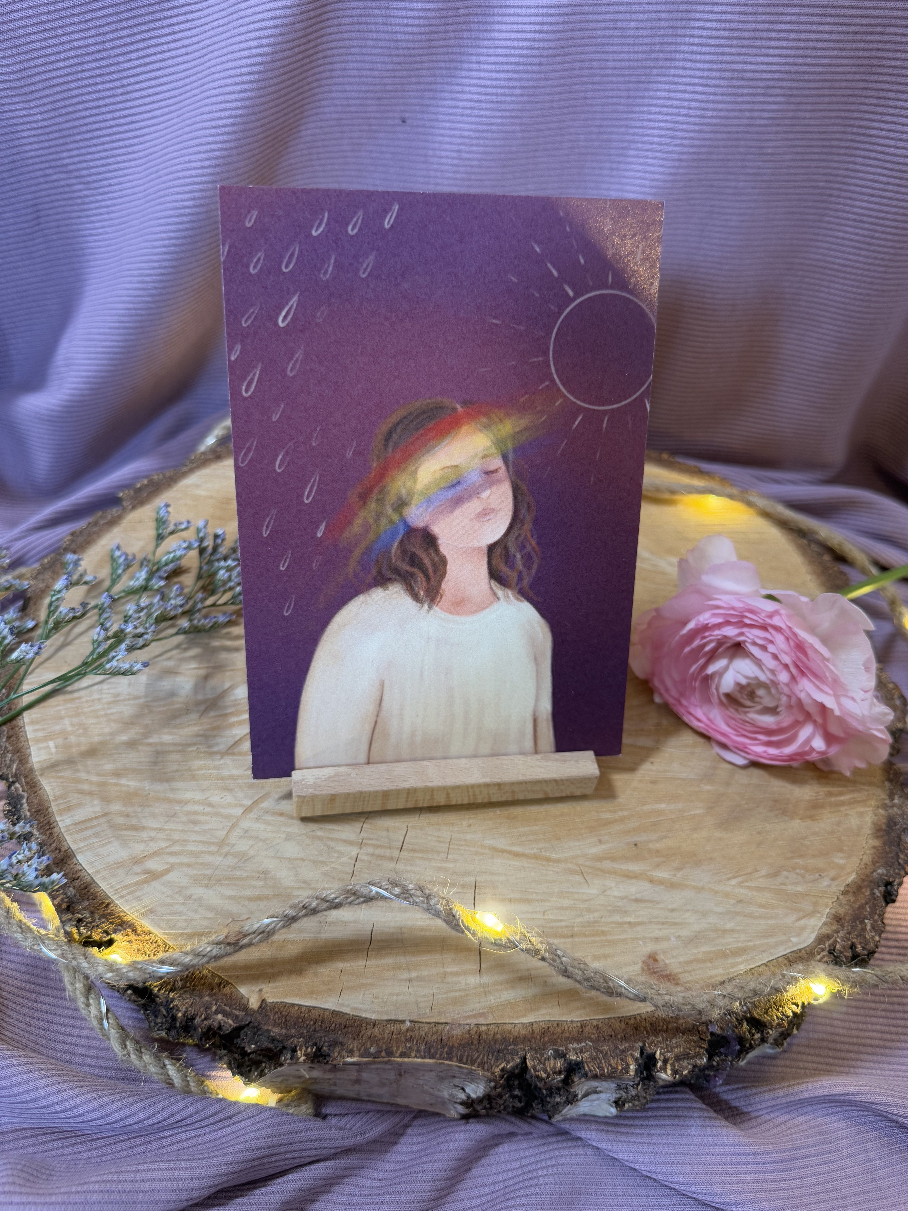 Postkarte „und gleichzeitig“ | Weil dort, wo sich Sonne und Regen treffen, etwas Wunderschönes entstehen kann…