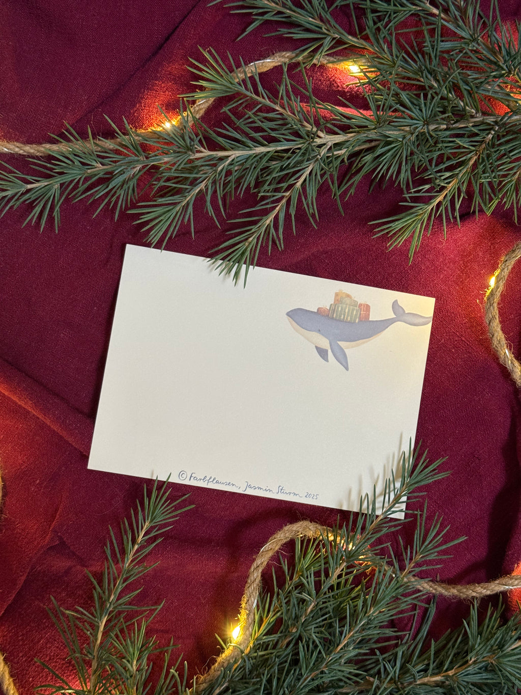 Postkarte „Weihnachtswal“ | MEERy Christmas für dich und deine Lieben!