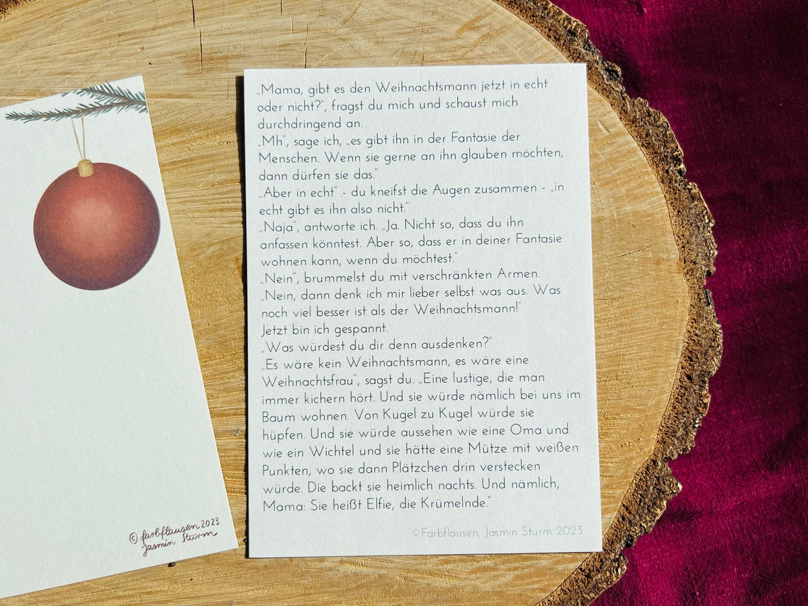 Postkarte "Elfie, die Krümelnde" | Eine besondere Weihnachtskarte mit einer Geschichte über eine lustige Weihnachtsfrau und wo sie wohnt.