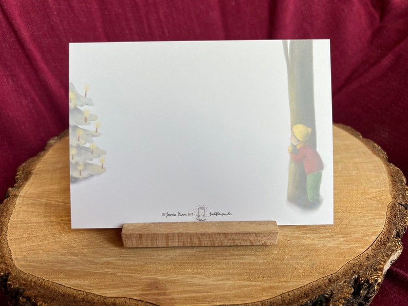 Postkarte „Waldweihnacht“ | ein zauberhaft illustriertes Motiv für die dunkle Jahreszeit: Zum Betrachten, Erzählen, Versinken & Verschenken!