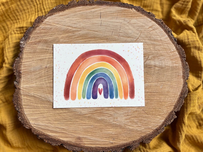 Postkarte „Regenbogen“ | ein zarter Regenbogen mit Sprenkeln in wunderschönen Farben.