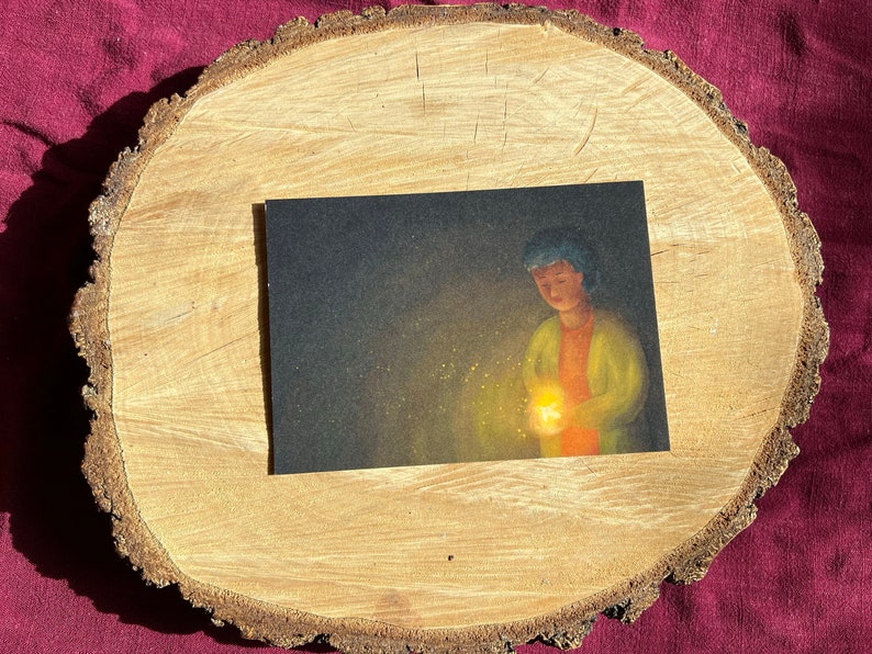 Postkarte "Frieden, der leuchtet" | Eine Illustration über die zarte Hoffnung.