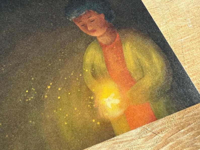 Postkarte "Frieden, der leuchtet" | Eine Illustration über die zarte Hoffnung.