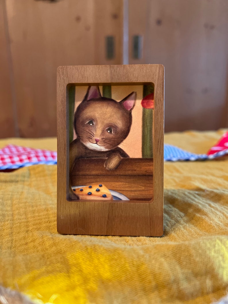 Postkarte "Kuchenkatze" | Ein fröhliches-warmes Motiv für Katzenfans, große und kleine Geburtstagskinder und alle, die Kuchen lieben.