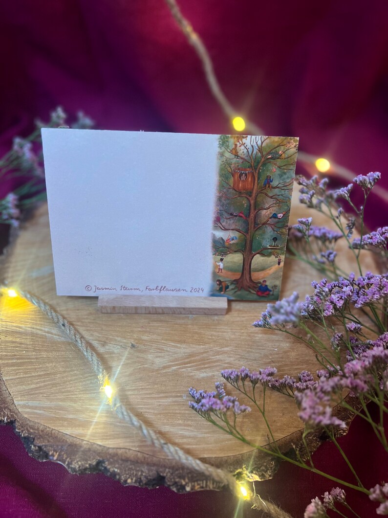 Postkarte „Perspektivwechsel“ | Baumbotschaften 7: Ein liebevoll illustriertes Affirmationsmotiv.