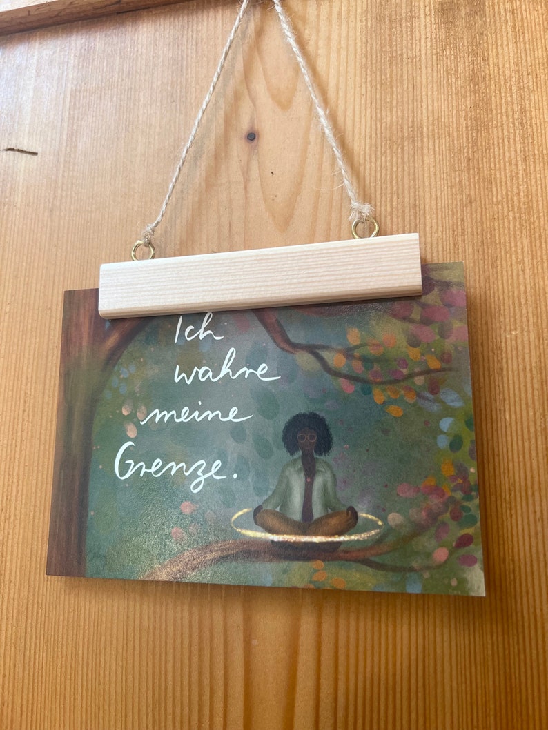 Postkarte „Ich wahre meine Grenze.“ | Baumbotschaften 8: Ein liebevoll illustriertes Affirmationsmotiv übers Neinsagen.