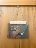 Postkarte „Ich darf das fühlen.“ | Baumbotschaften 6: Ein liebevoll illustriertes Affirmationsmotiv über Gefühle und Berechtigung.