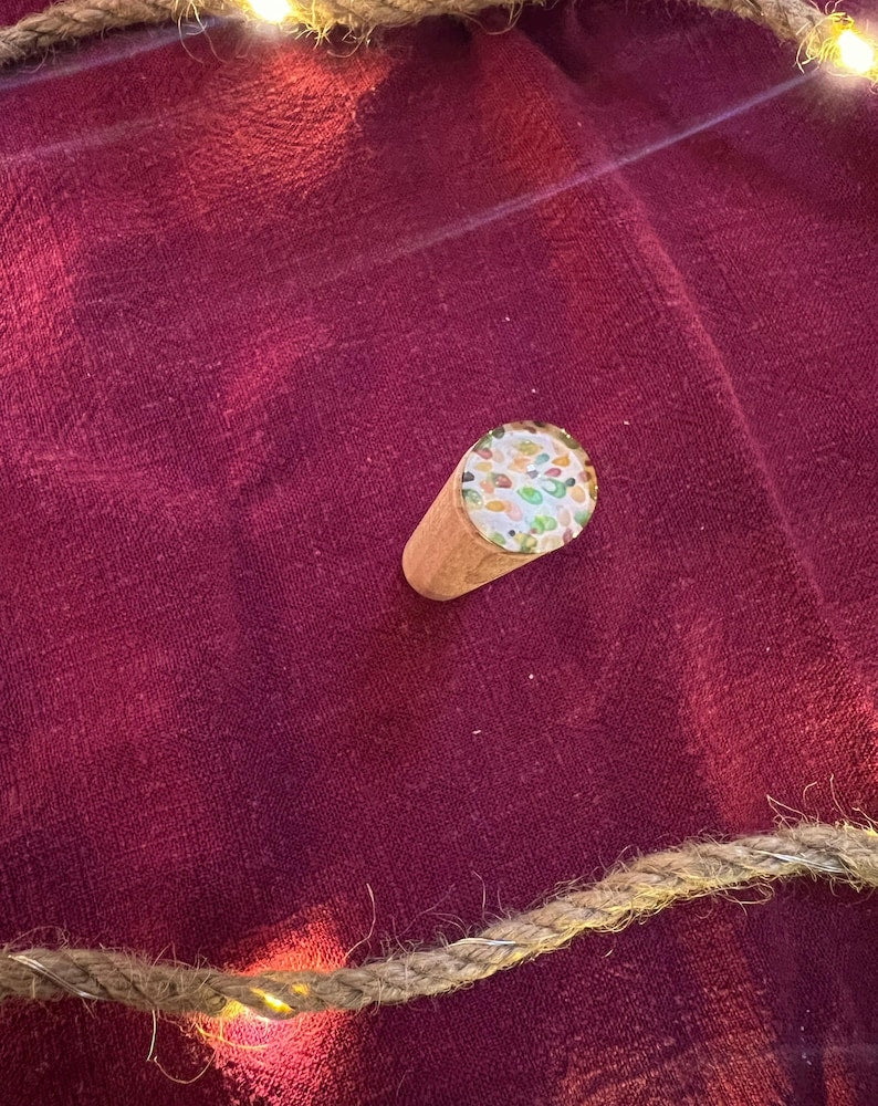 Magnetpostkartenständer „Bunt“ | Ein besonderes, von mir illustriertes Produkt, nutzbar als variabel einstellbarer Tischständer oder Magnet