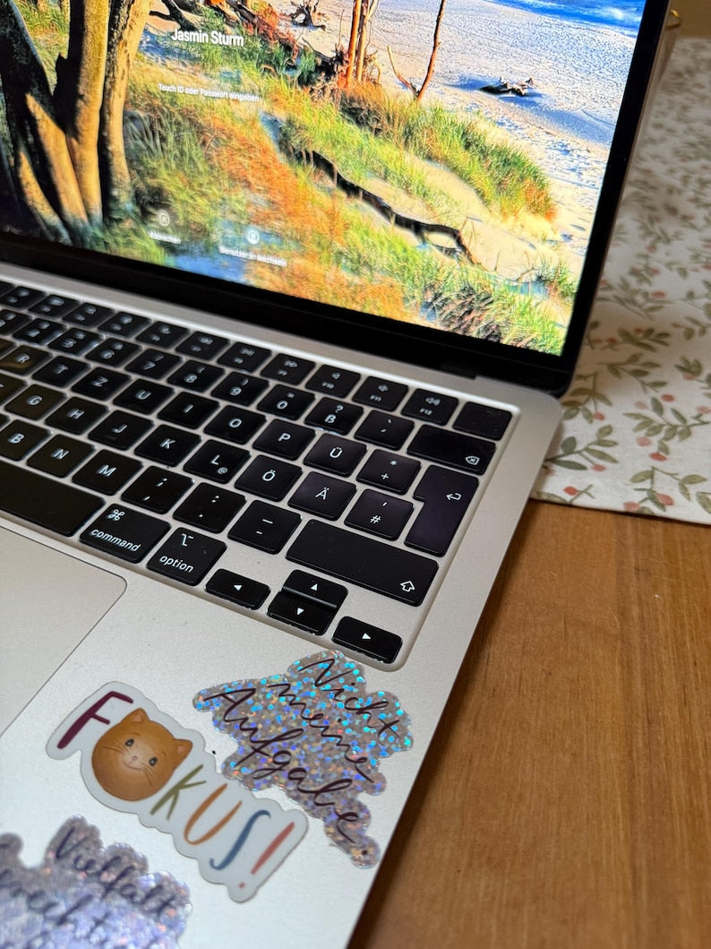 Sticker „Nicht meine Aufgabe“ | Ein hochwertiger Sticker mit Glitzereffekt zur Personalisierung von Handy, Fahrrad, Laptop und co.