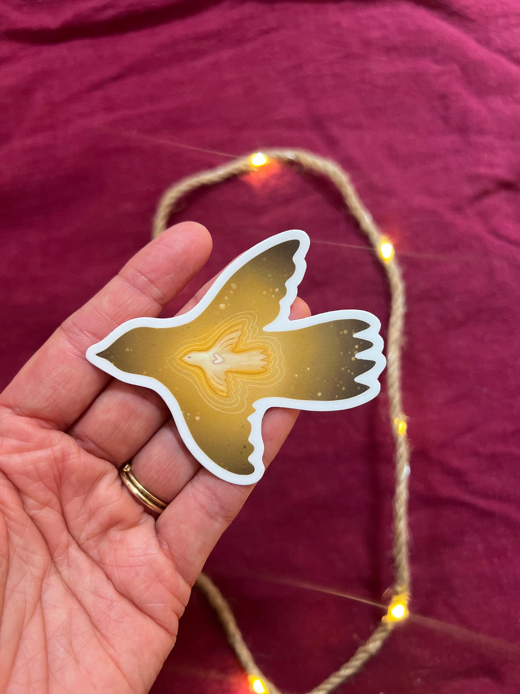 Sticker „Frieden, der leuchtet“ | Ein hochwertiger Sticker über die zarte Hoffnung - zur Personalisierung von Handy, Fahrrad, Laptop und co.