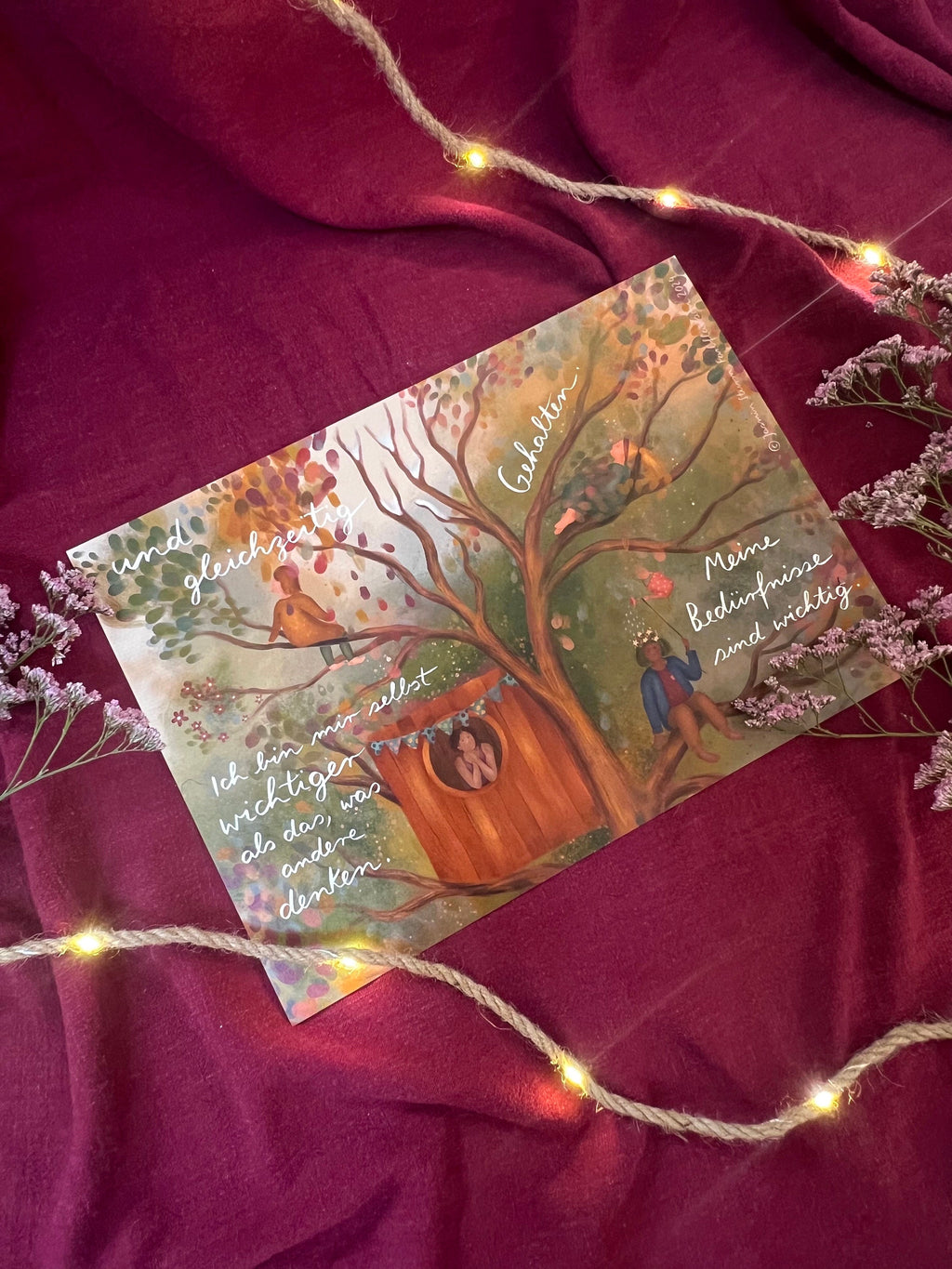 Kunstdruck "Baumbotschaften 1" | Ein liebevoll illustriertes Affirmationsmotiv mit warmen Farben, vielen Details und stärkenden Gedanken.