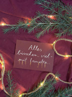 Postkarte „Alles bisschen viel mit Lametta“ | Mental Load und so. Mit Lametta, immerhin.