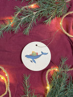 Baumanhänger „Weihnachtswal“ | Für Weihnachtsbäume, Geschenke und alle anderen Orte, an denen du MEERy Christmas sagen möchtest.